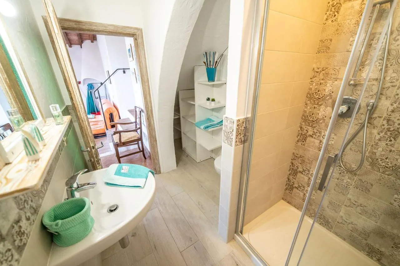 Casa Rossa Lacona Apartment