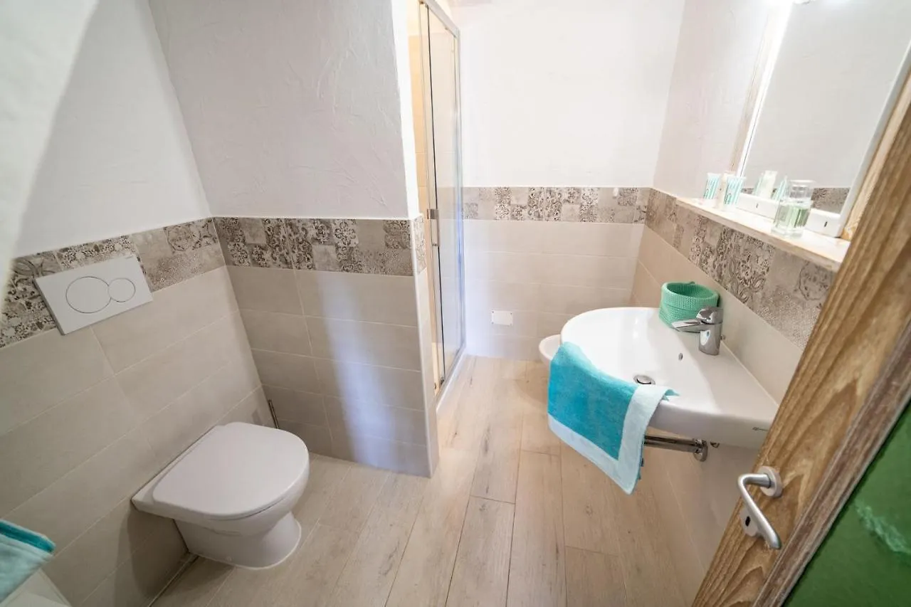 Casa Rossa Lacona Apartment